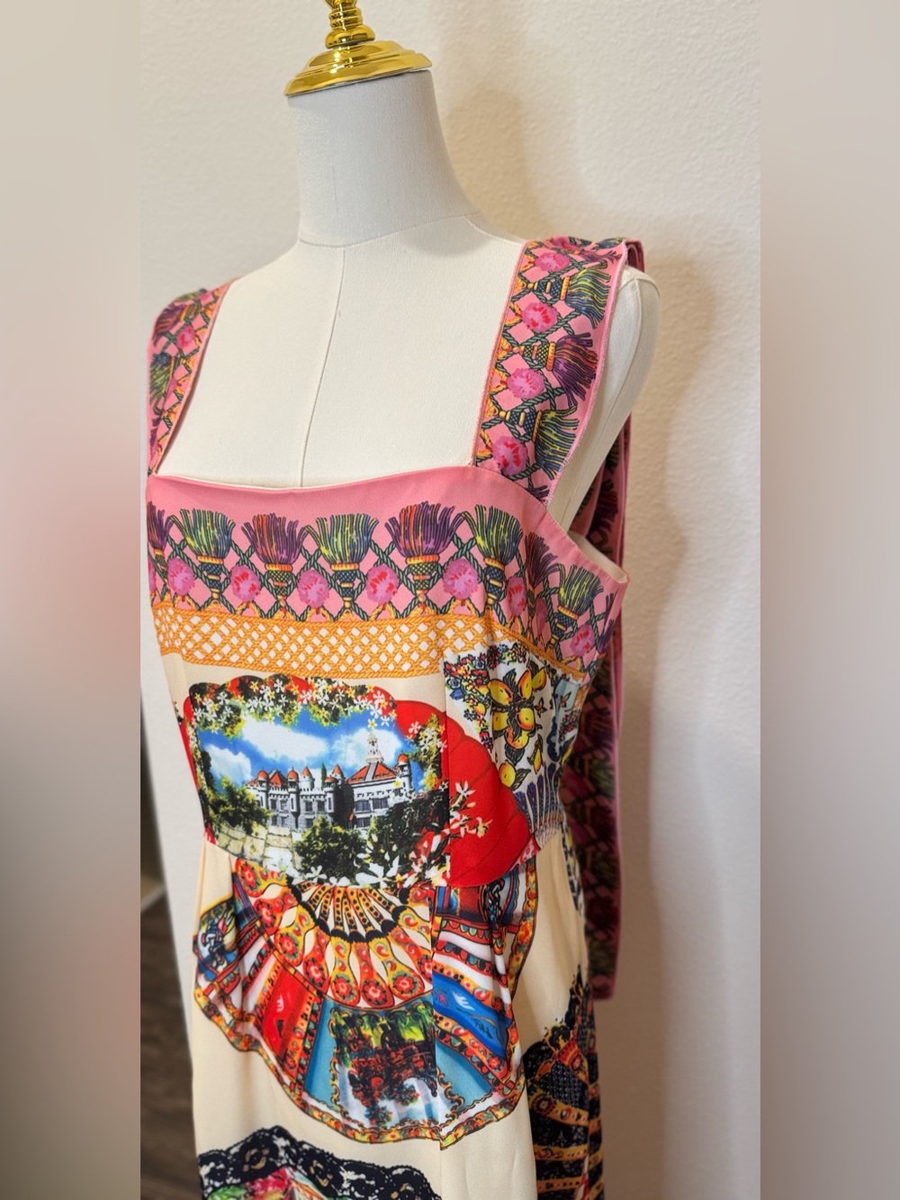 NWOT Silk-blend dress features a vibrant fan and Sicilian folklore print size M - Picture 4 of 12